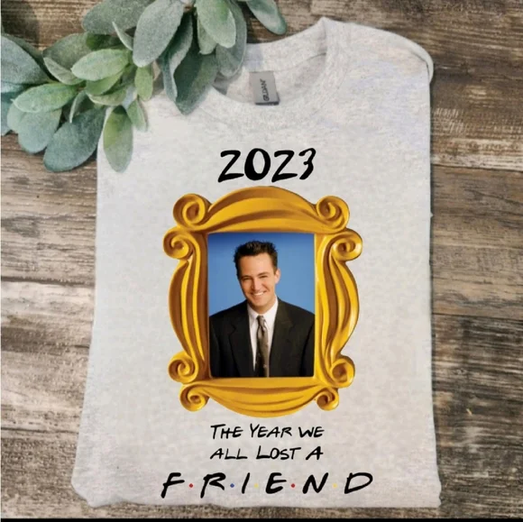 Friends shirt the year we lost a friend popular trending chandler Bing - Picture 1 of 1